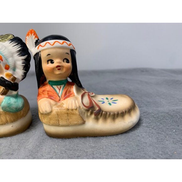 Vintage Native American Child Salt Shaker Moccasin 1960s Japan - Picture 2 of 13